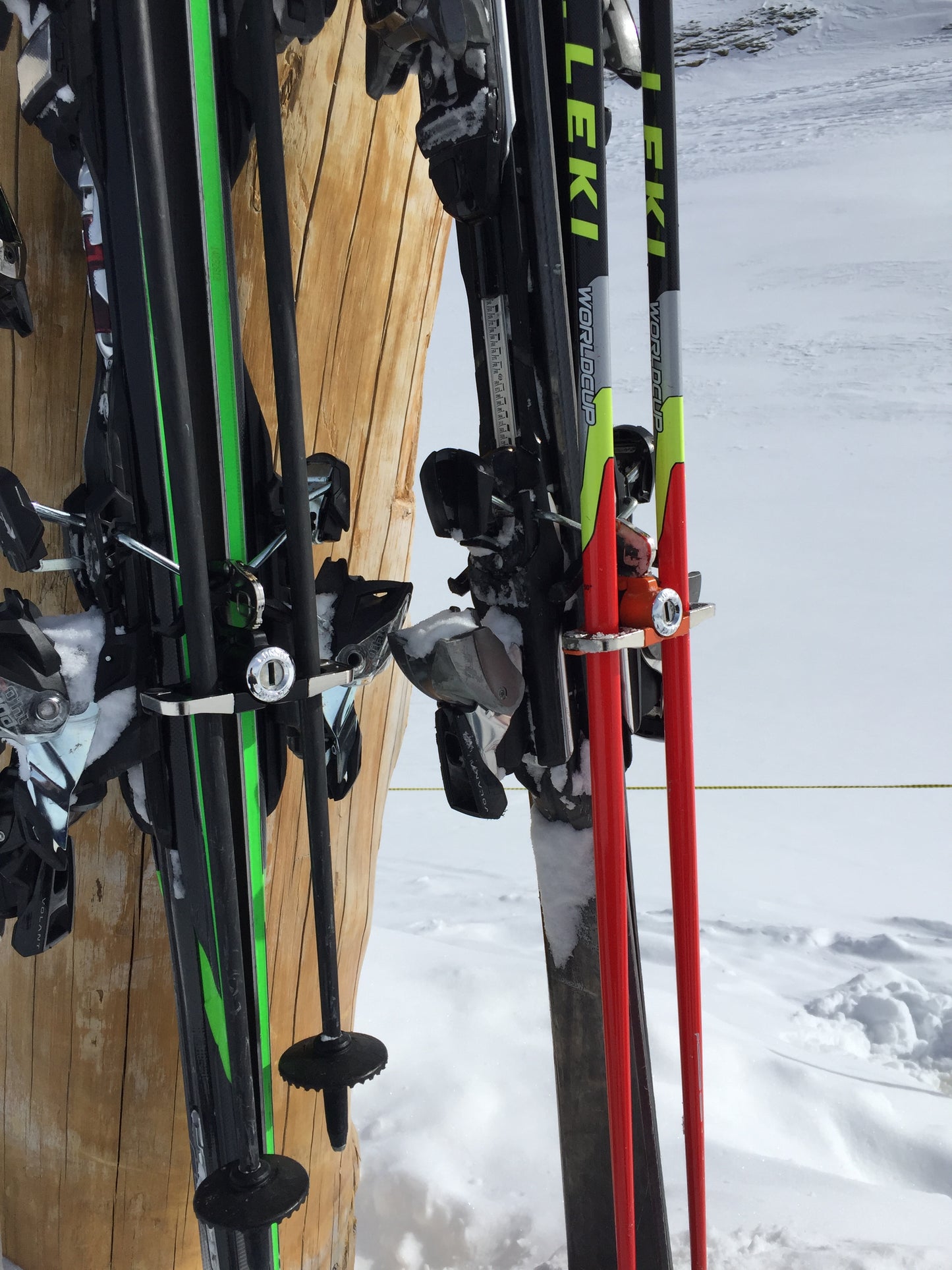 Loqski - Ski and Pole Lock